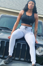 Laden Sie das Bild in den Galerie-Viewer, WOMENS FIT ME JOGGERS